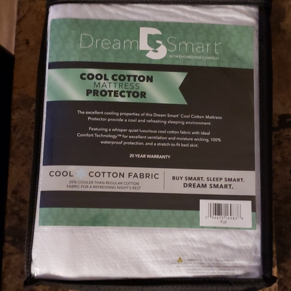 Full Size Dream Smart Mattress Protector - Picture 2 of 3